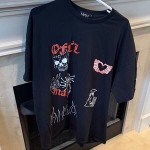 Black Graphic T-Shirt. Size L.  Listing 18118